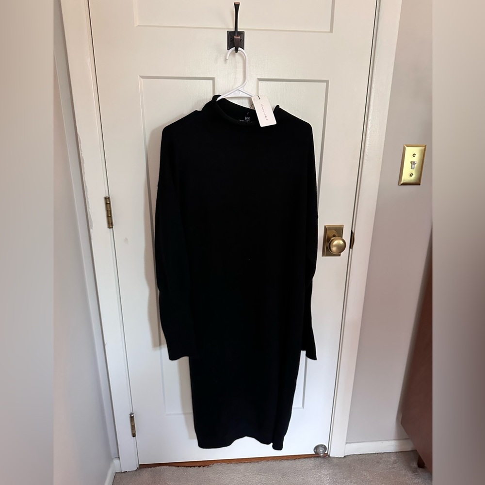 NWT Line and Dot Funnel Neck Sweat Dress- XL